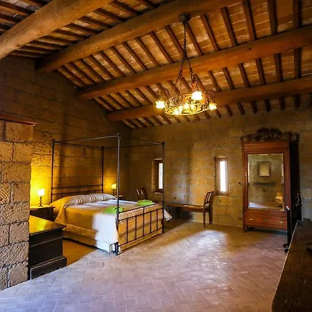 Farm stay Agriturismo San Giusto Tuscania